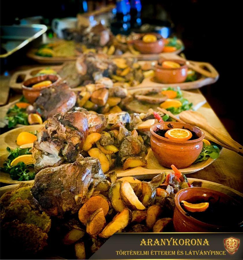 Aranykorona Hotel Мишкольц Экстерьер фото