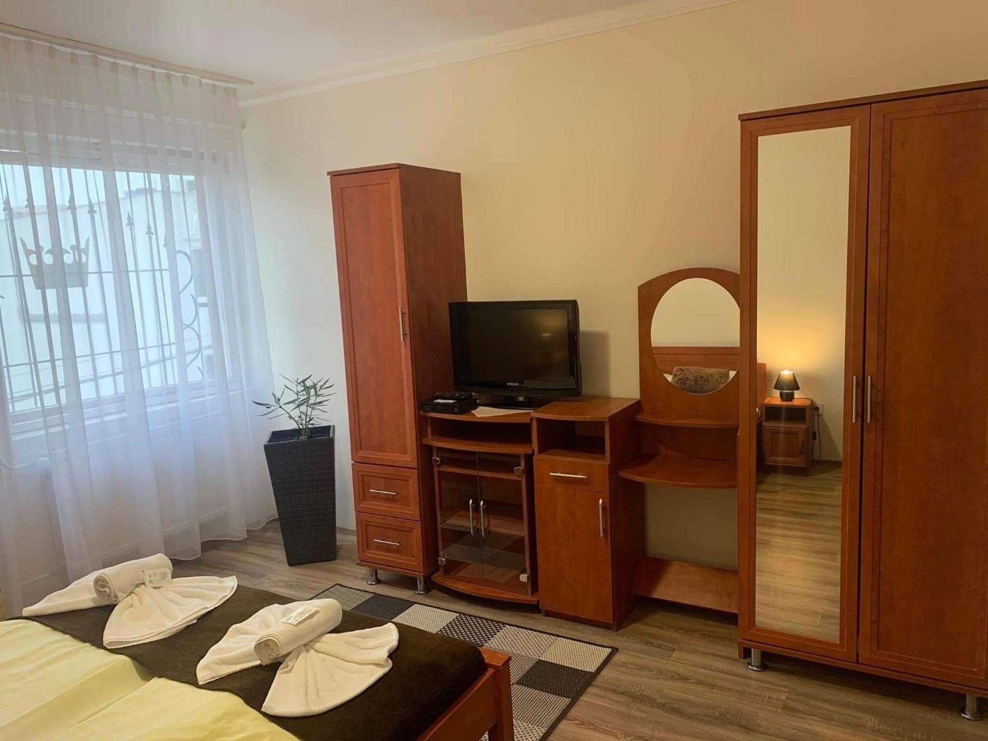 Aranykorona Hotel Мишкольц Экстерьер фото