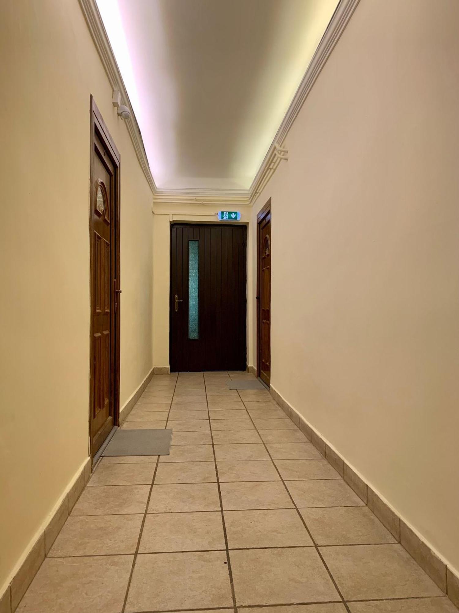 Aranykorona Hotel Мишкольц Экстерьер фото