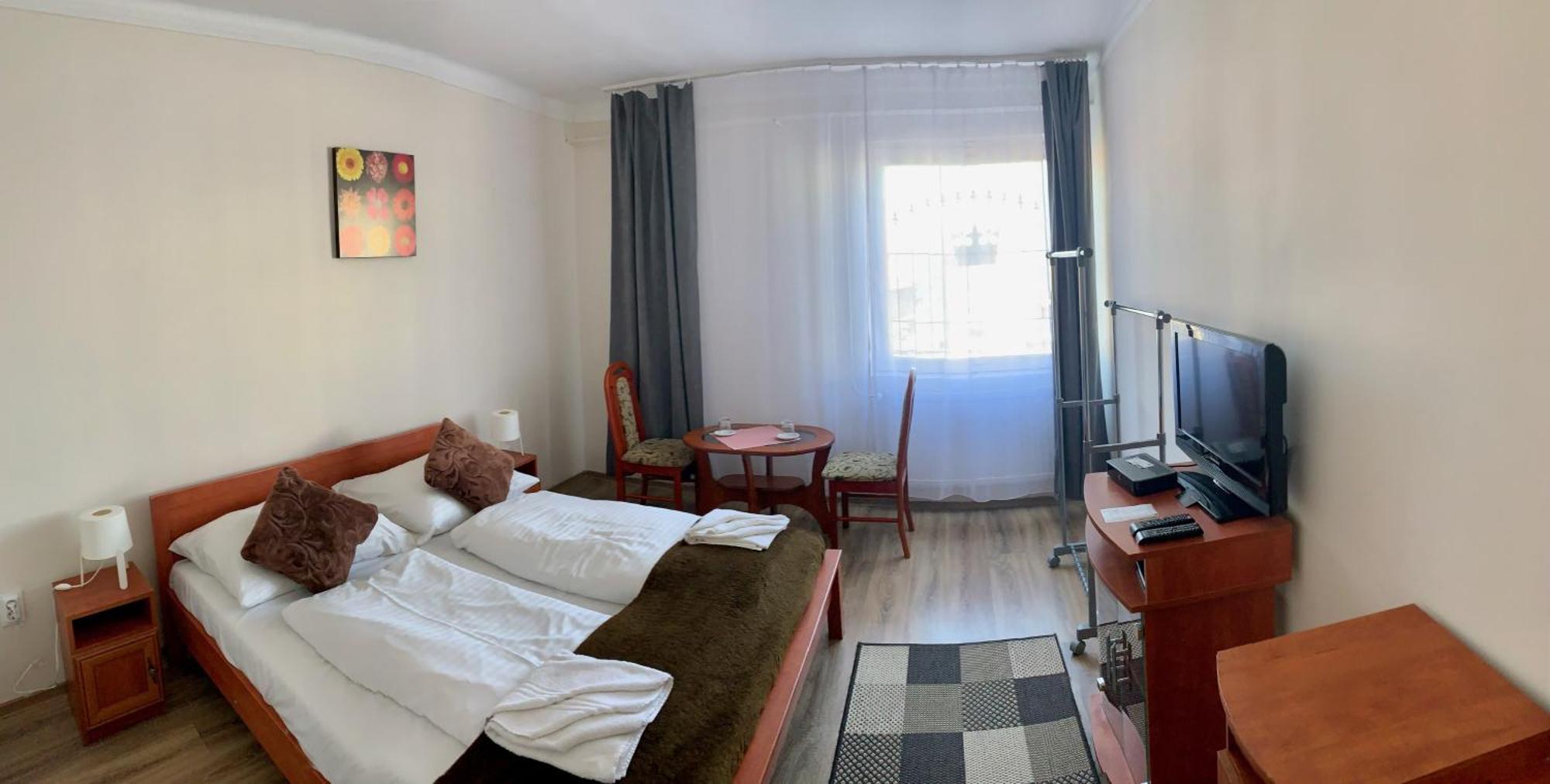 Aranykorona Hotel Мишкольц Экстерьер фото