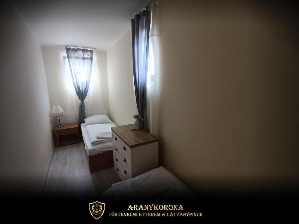 Aranykorona Hotel Мишкольц Экстерьер фото